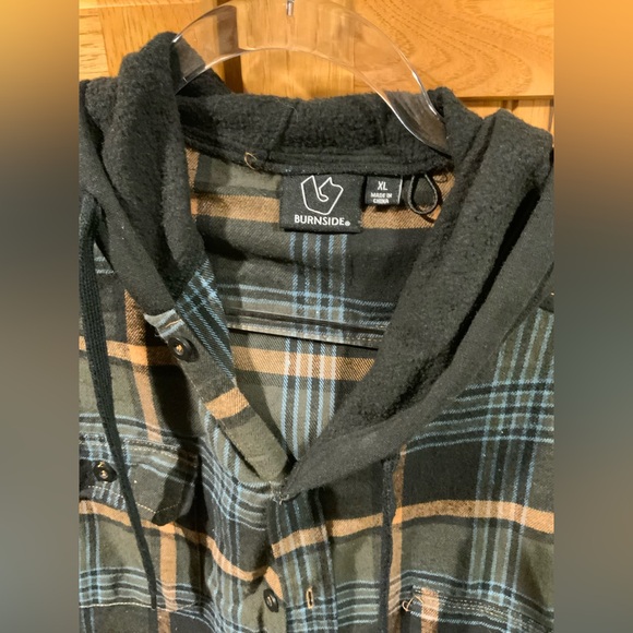 Burnside Green and Tan Plaid Shirt Jacket - Picture 3 of 3